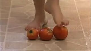 Foot Fetish - Sexy feet crushing tomatoes porn video