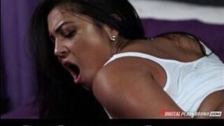 Sexy big-booty Latina Adrianna Luna loves to have her ass licked porn video